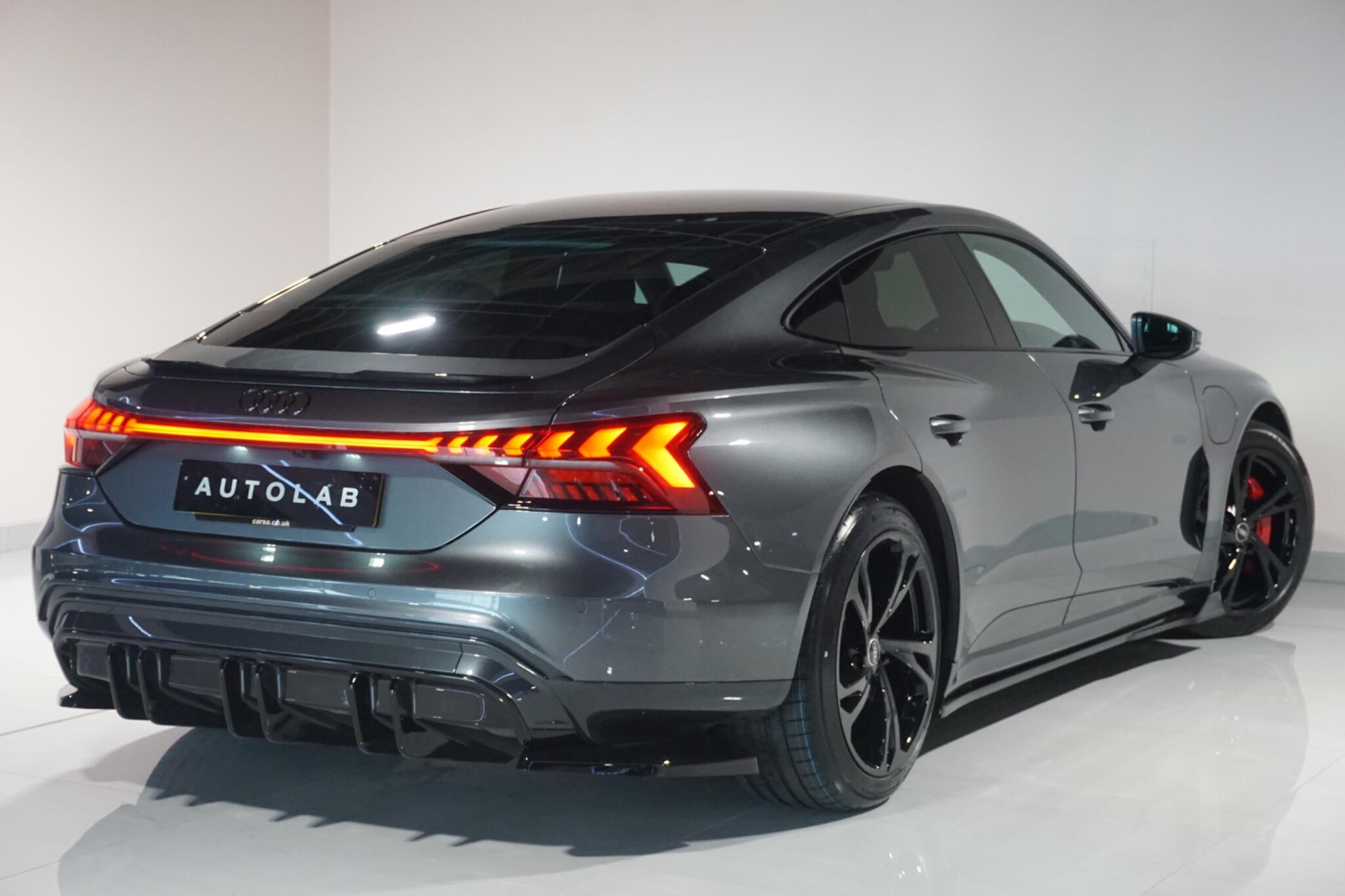 Audi e-tron GT 93.4kWh Saloon 4dr Electric Auto quattro (476 ps)